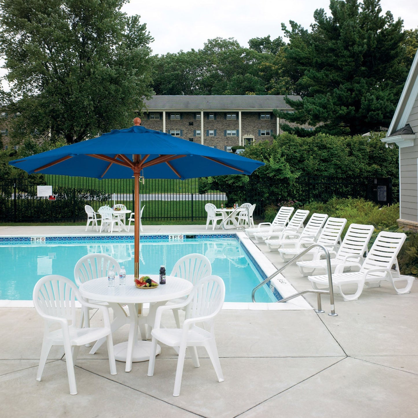 Ibiza 46" Round Pedestal Table