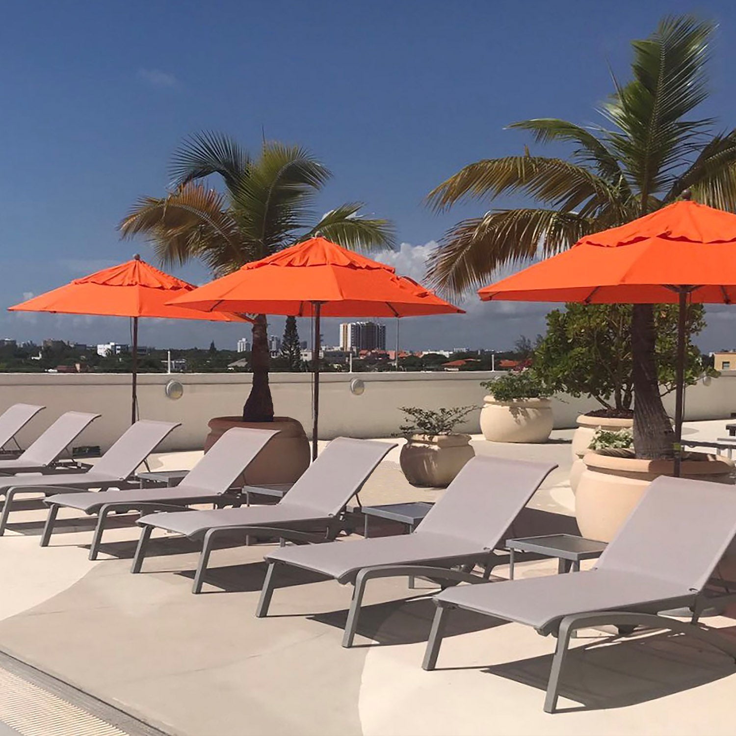 Windmaster 9' Round Umbrella